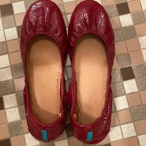 Cherry red Tieks